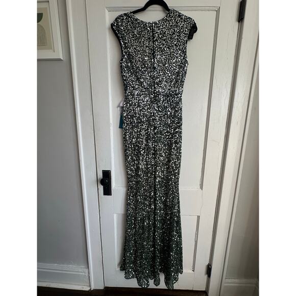 Mac Duggal 5489 Green Sequin Gown NWT Size 6 - Picture 5 of 13